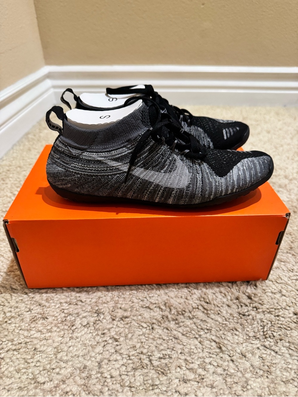 Nike Women’s Black & Gray Flyknit Lace-Up Sneakers